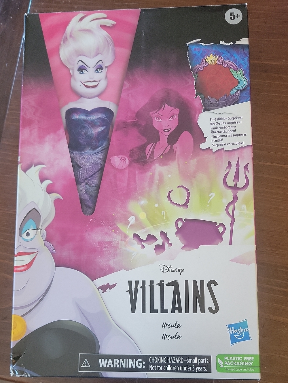 Hasbro Disney Villains Ursula, Surprise Accesories, NIB!